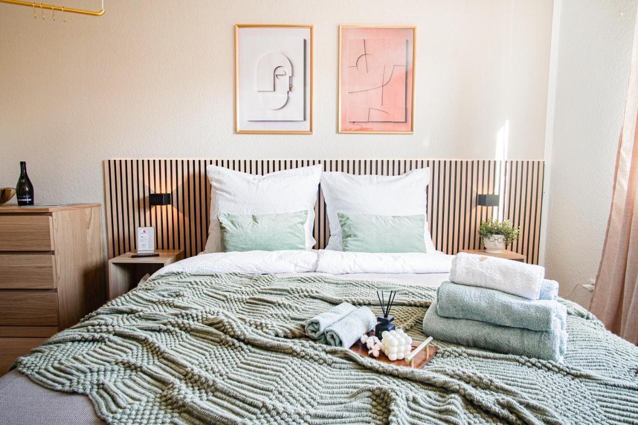 Homefy Boho Studio - Free Parking - Self Check-In - Elevator Essen Esterno foto